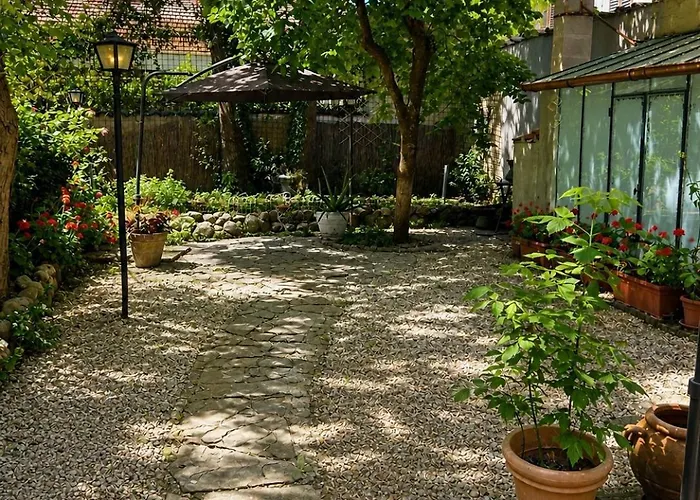La Petite Maison Florence